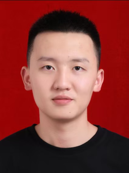 易彧为硕士