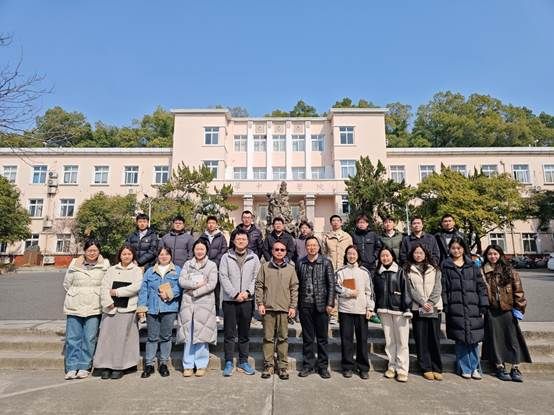 新闻图示